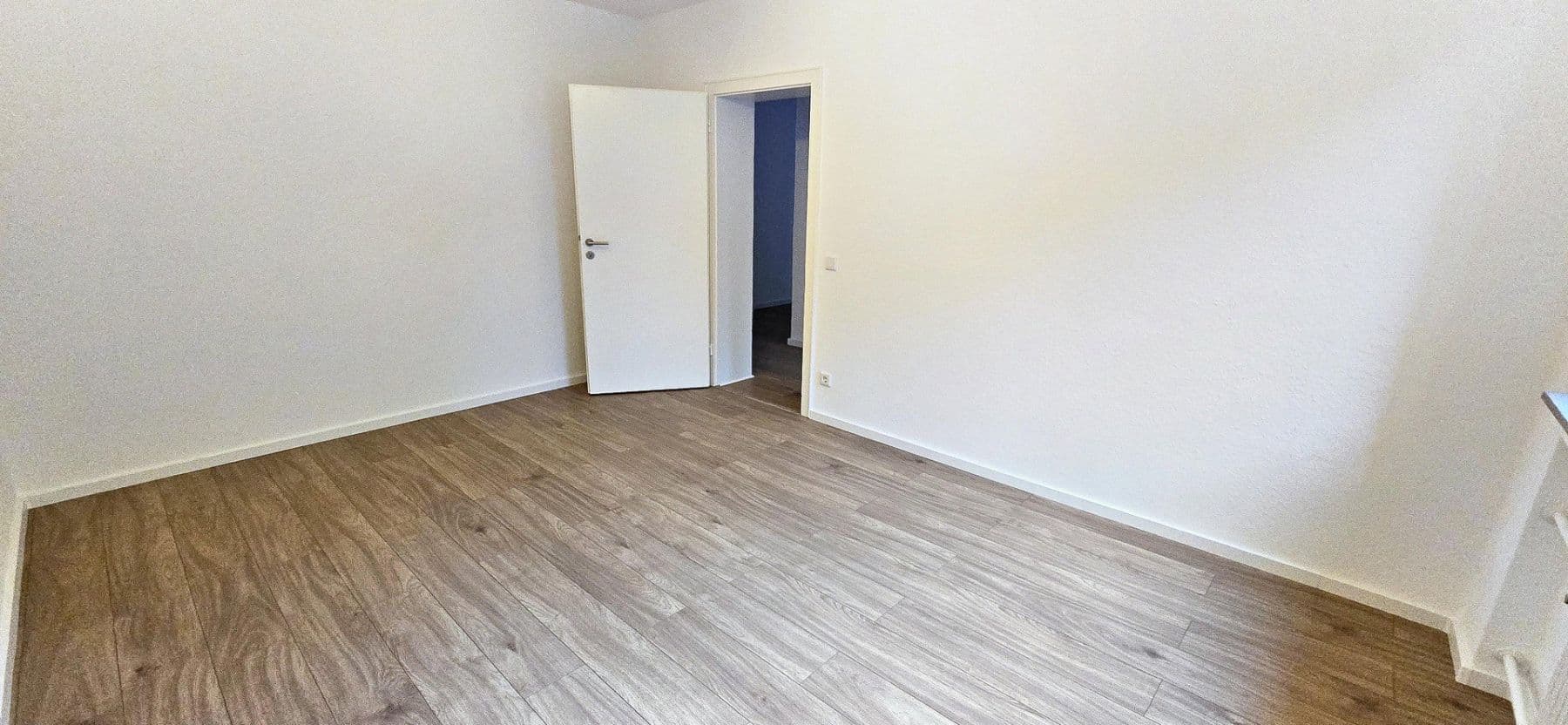 Prodej bytu 3+1 80 m², Duisburg, Severní Porýní-Vestfálsko Prodej bytu 3+1 80 m², Duisburg, Severní Porýní-Vestfálsko