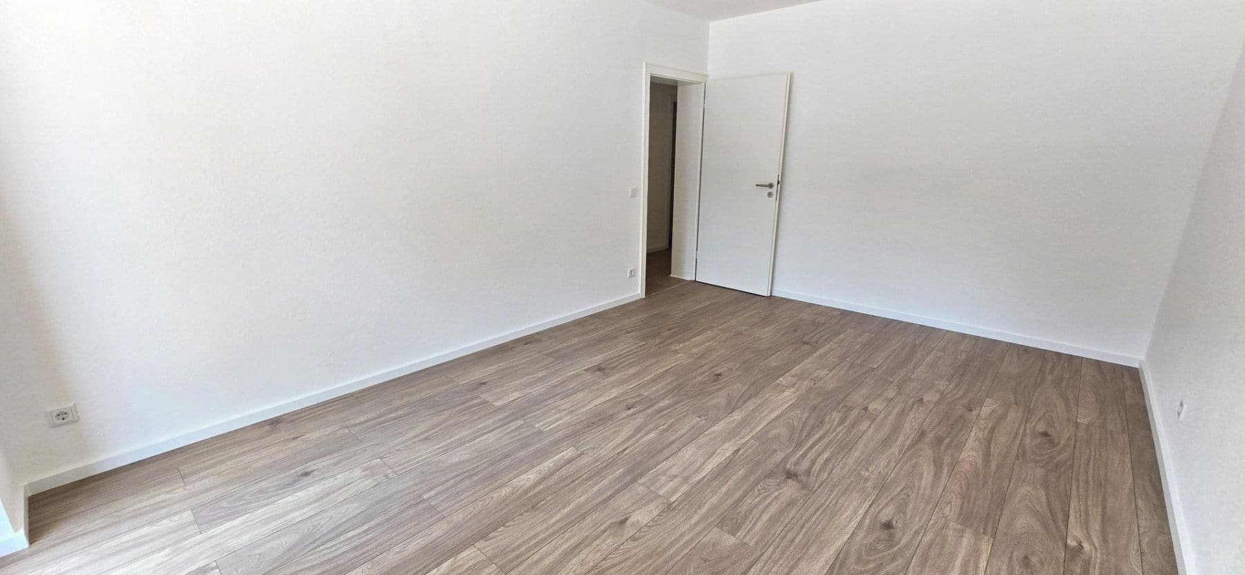 Prodej bytu 3+1 80 m², Duisburg, Severní Porýní-Vestfálsko Prodej bytu 3+1 80 m², Duisburg, Severní Porýní-Vestfálsko