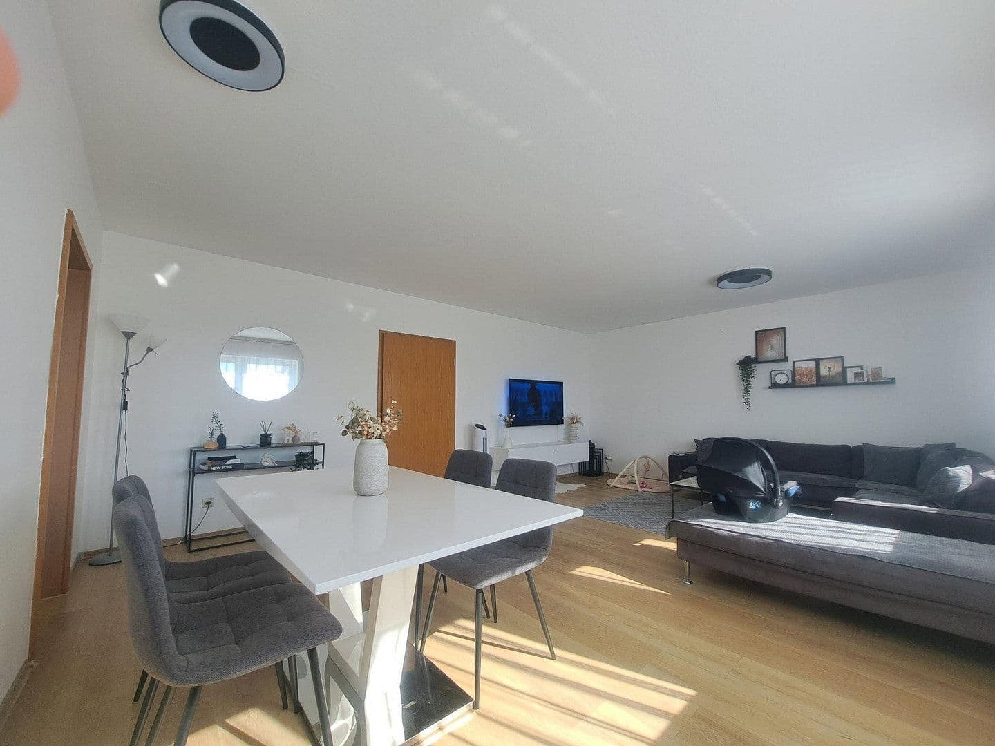 Pronájem bytu 4+1 118 m², Backhausweg 6, Udenheim, Porýní-Falc Pronájem bytu 4+1 118 m², Backhausweg 6, Udenheim, Porýní-Falc
