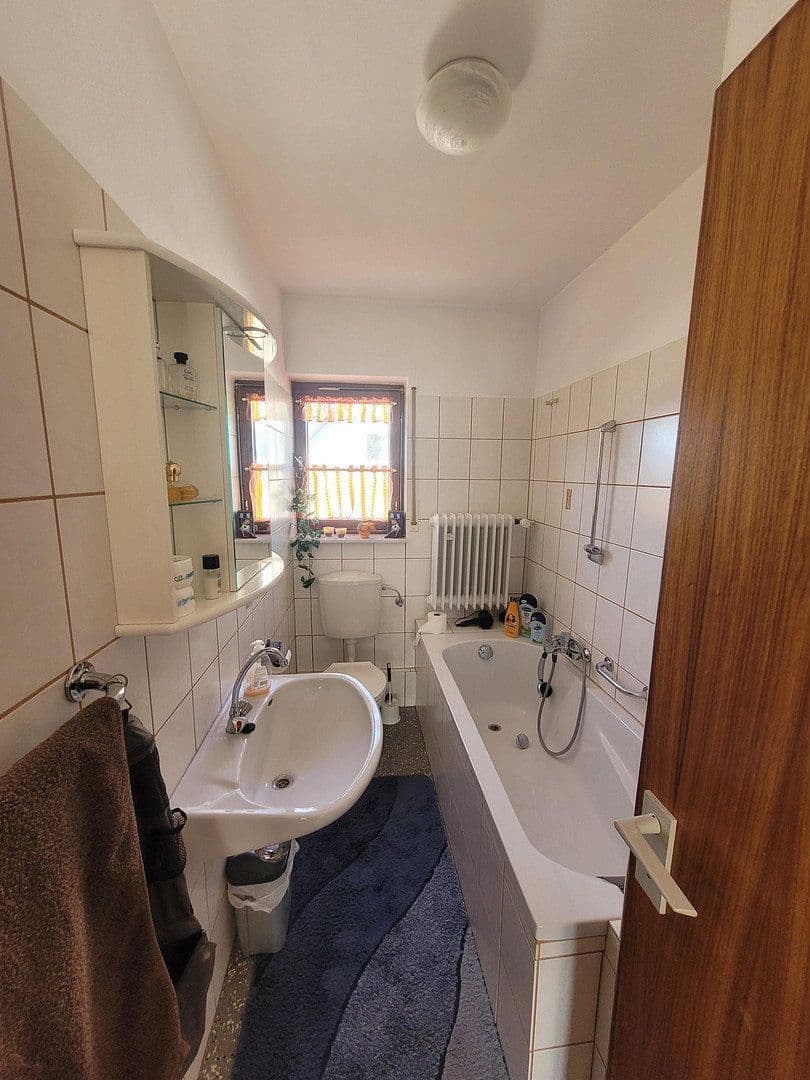 Prodej domu 155 m², pozemek 744 m², Korbach, Hessen Prodej domu 155 m², pozemek 744 m², Korbach, Hessen