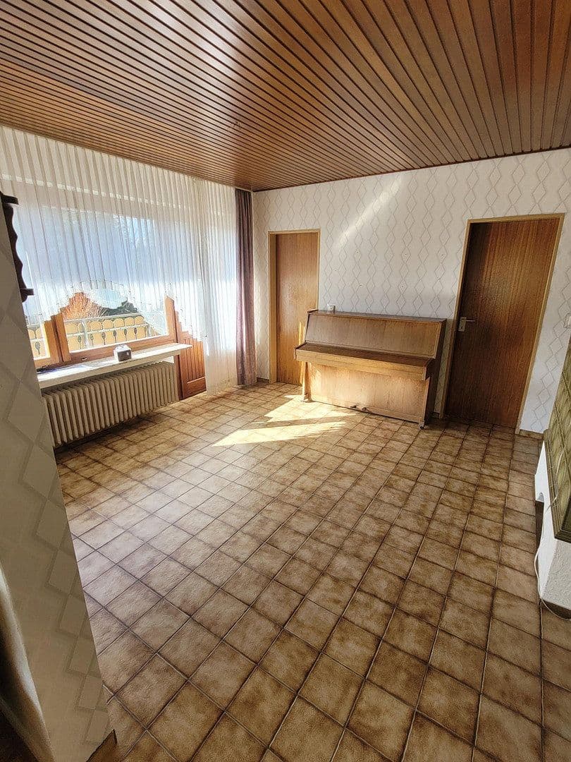 Prodej domu 155 m², pozemek 744 m², Korbach, Hessen Prodej domu 155 m², pozemek 744 m², Korbach, Hessen