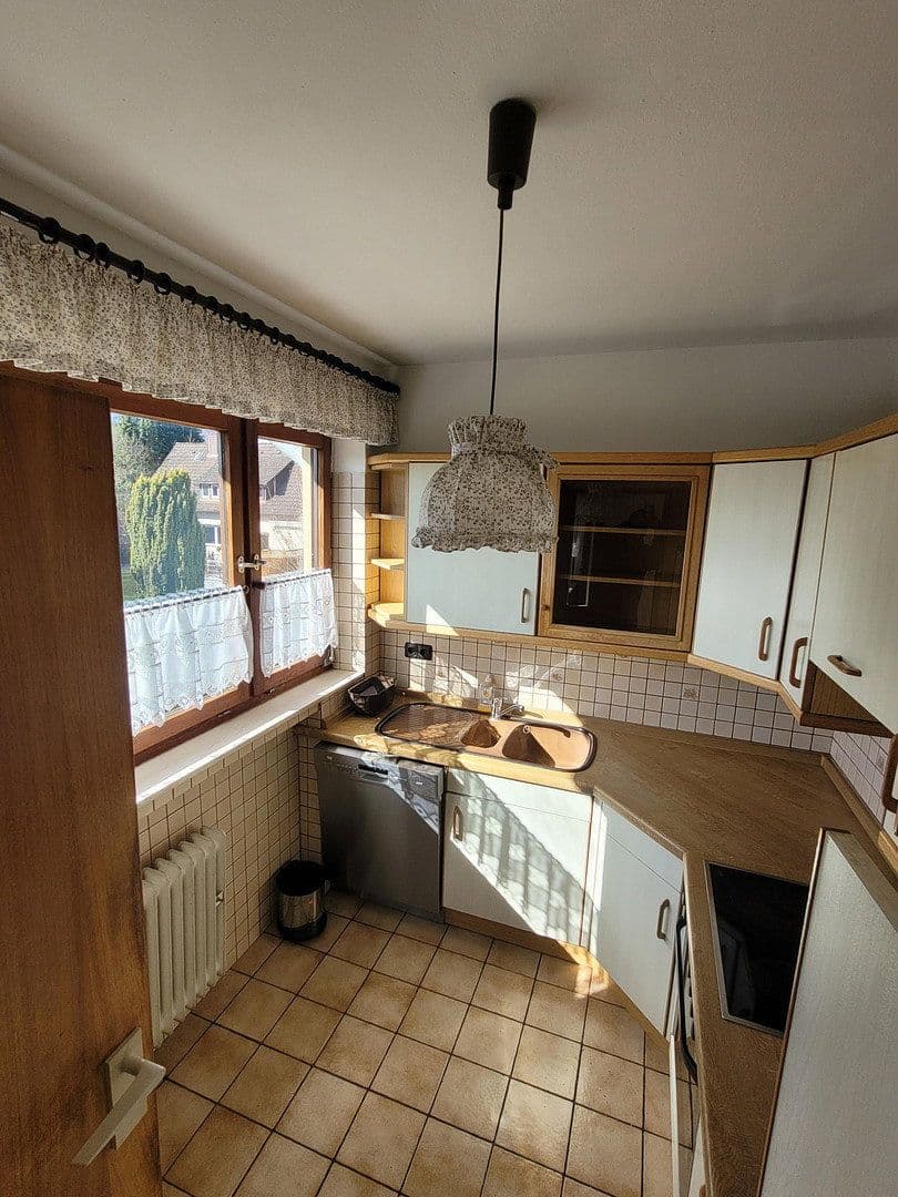 Prodej domu 155 m², pozemek 744 m², Korbach, Hessen Prodej domu 155 m², pozemek 744 m², Korbach, Hessen