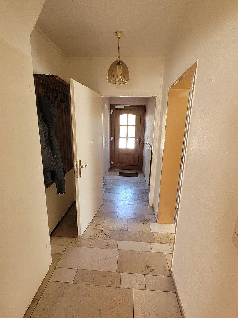 Prodej domu 155 m², pozemek 744 m², Korbach, Hessen Prodej domu 155 m², pozemek 744 m², Korbach, Hessen