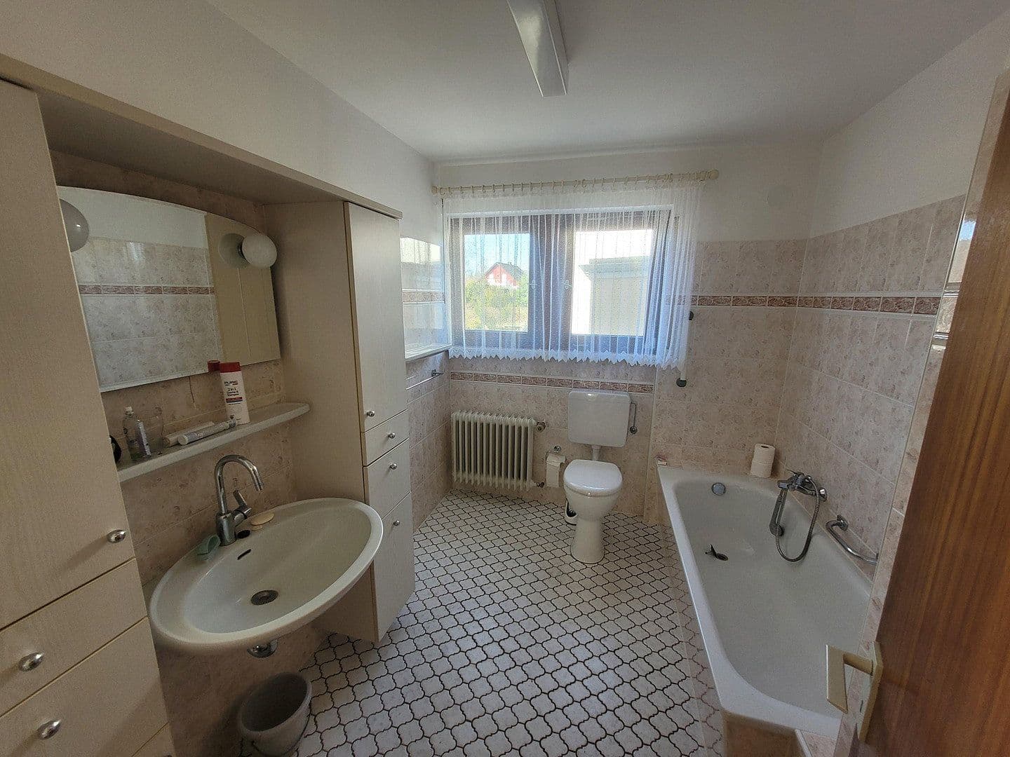 Prodej domu 155 m², pozemek 744 m², Korbach, Hessen Prodej domu 155 m², pozemek 744 m², Korbach, Hessen