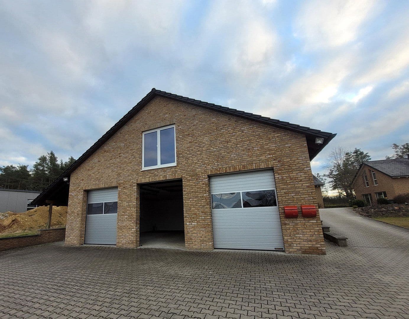 Prodej domu 177 m², pozemek 2.100 m², Hohenburg, Bavorsko Prodej domu 177 m², pozemek 2.100 m², Hohenburg, Bavorsko