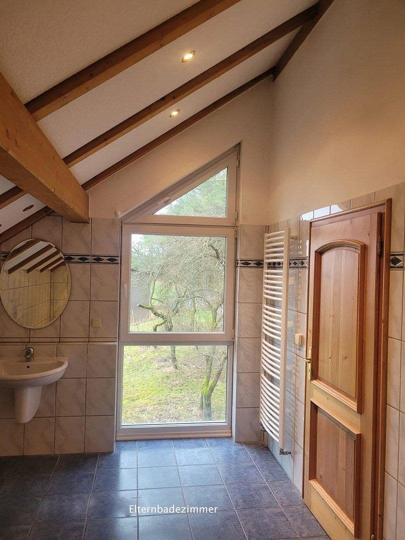 Prodej domu 177 m², pozemek 2.100 m², Hohenburg, Bavorsko Prodej domu 177 m², pozemek 2.100 m², Hohenburg, Bavorsko