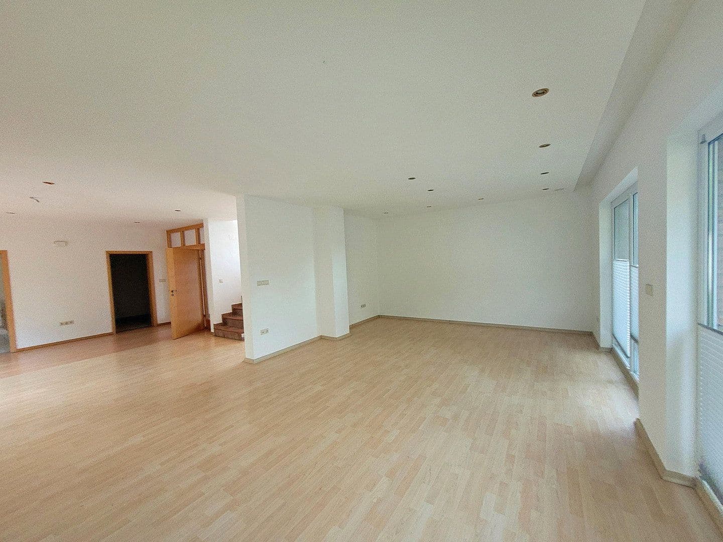 Prodej domu 177 m², pozemek 2.100 m², Hohenburg, Bavorsko Prodej domu 177 m², pozemek 2.100 m², Hohenburg, Bavorsko