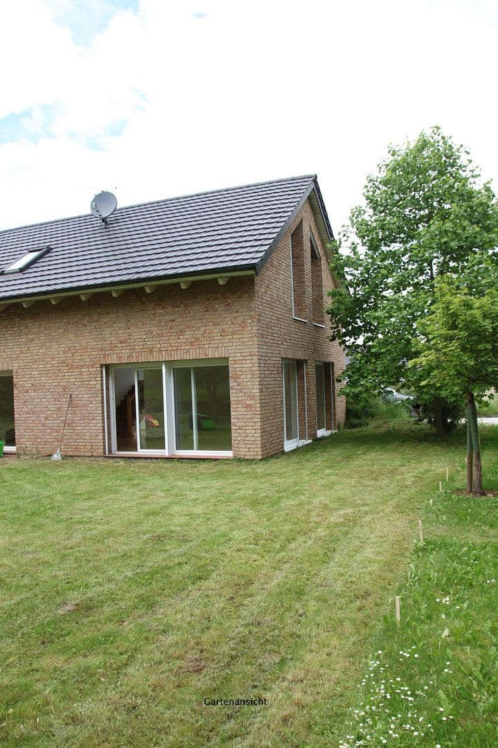 Prodej domu 177 m², pozemek 2.100 m², Hohenburg, Bavorsko Prodej domu 177 m², pozemek 2.100 m², Hohenburg, Bavorsko