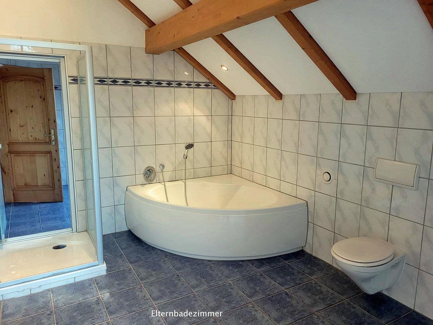 Prodej domu 177 m², pozemek 2.100 m², Hohenburg, Bavorsko Prodej domu 177 m², pozemek 2.100 m², Hohenburg, Bavorsko