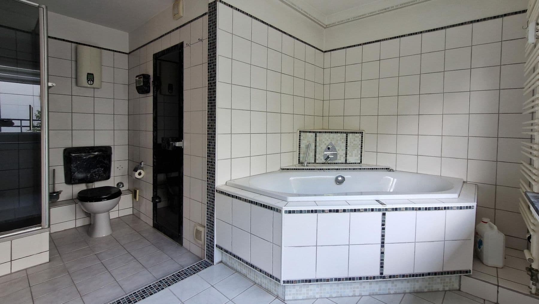 Prodej bytu 3+kk 137 m², Leverkusen, Severní Porýní-Vestfálsko Prodej bytu 3+kk 137 m², Leverkusen, Severní Porýní-Vestfálsko