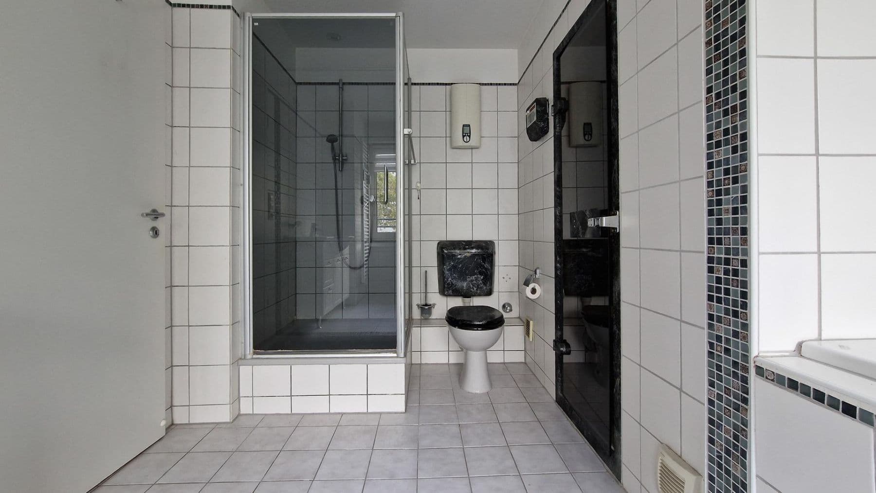 Prodej bytu 3+kk 137 m², Leverkusen, Severní Porýní-Vestfálsko Prodej bytu 3+kk 137 m², Leverkusen, Severní Porýní-Vestfálsko