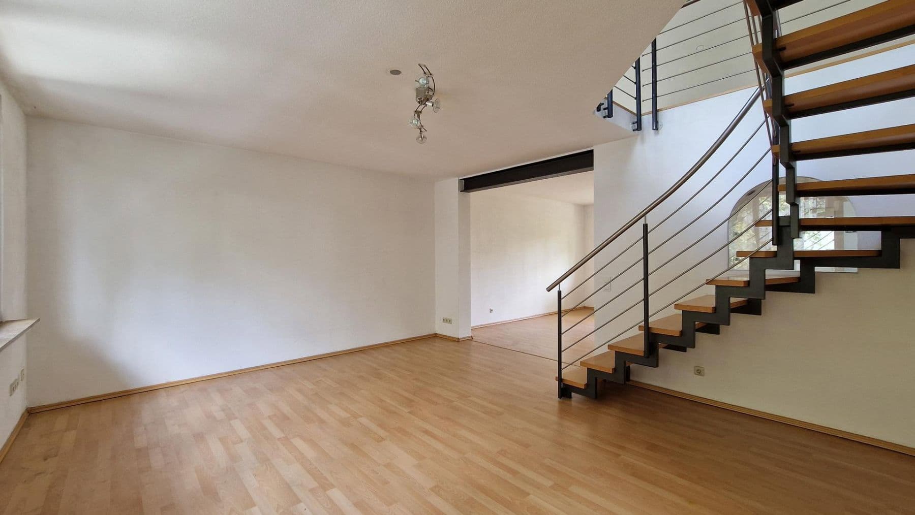 Prodej bytu 3+kk 137 m², Leverkusen, Severní Porýní-Vestfálsko Prodej bytu 3+kk 137 m², Leverkusen, Severní Porýní-Vestfálsko
