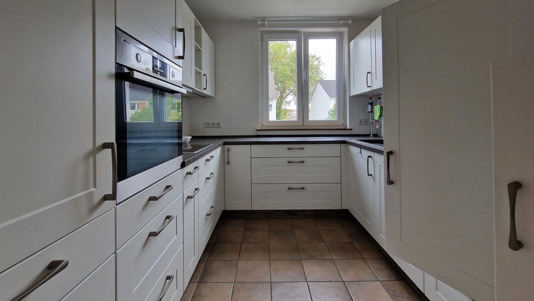 Prodej bytu 3+kk 137 m², Leverkusen, Severní Porýní-Vestfálsko Prodej bytu 3+kk 137 m², Leverkusen, Severní Porýní-Vestfálsko