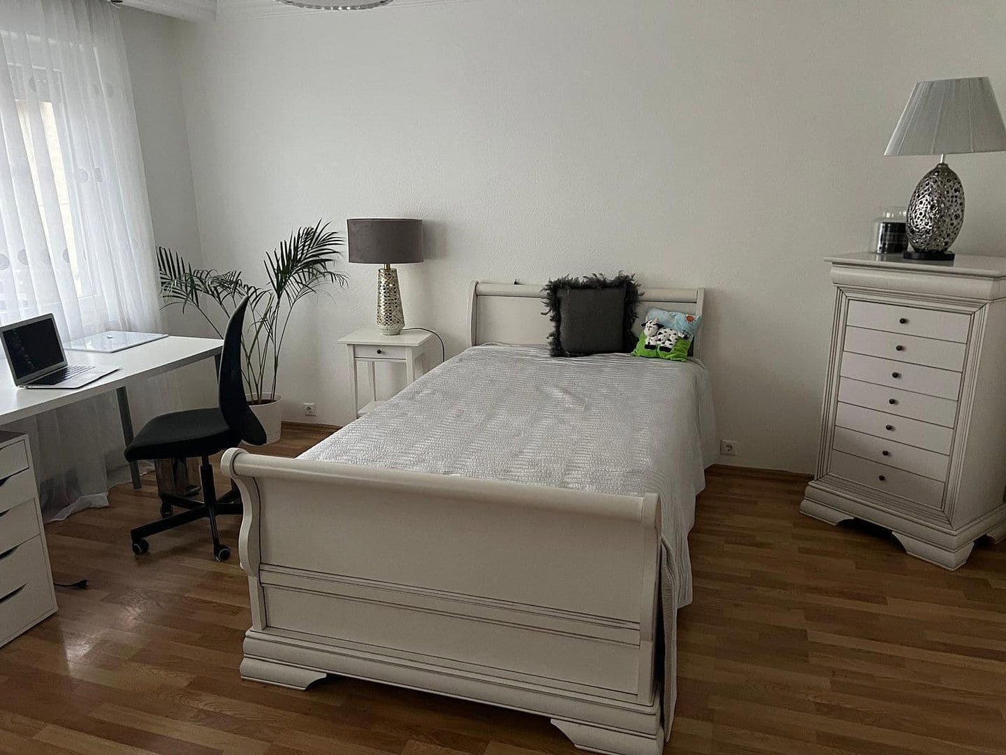 Pronájem bytu 3+1 84 m², Koppentalstraße 3, Stuttgart, Bádensko-Württembersko Pronájem bytu 3+1 84 m², Koppentalstraße 3, Stuttgart, Bádensko-Württembersko