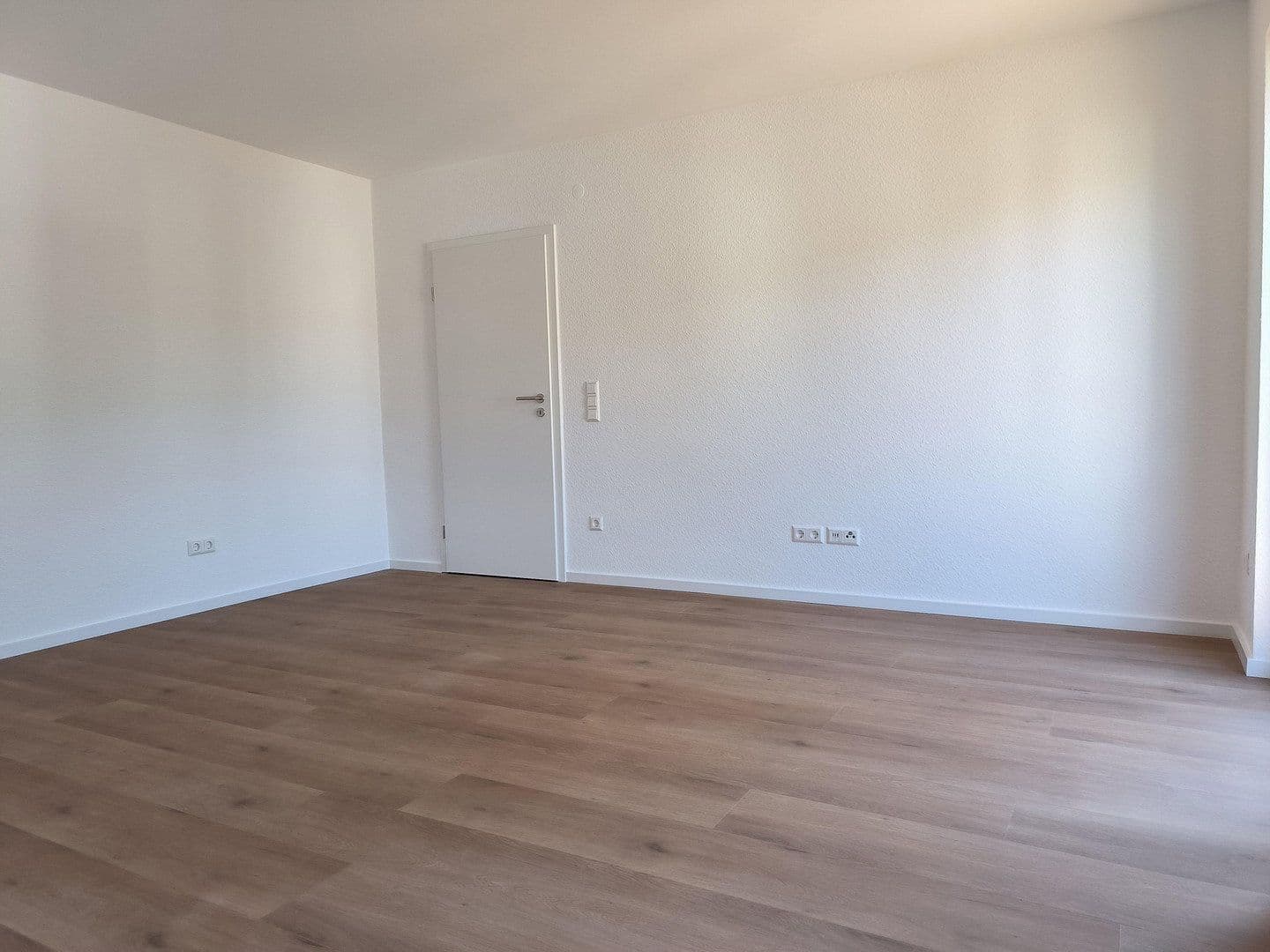 Pronájem bytu 1+1 37 m², Heilbronn, Bádensko-Württembersko Pronájem bytu 1+1 37 m², Heilbronn, Bádensko-Württembersko