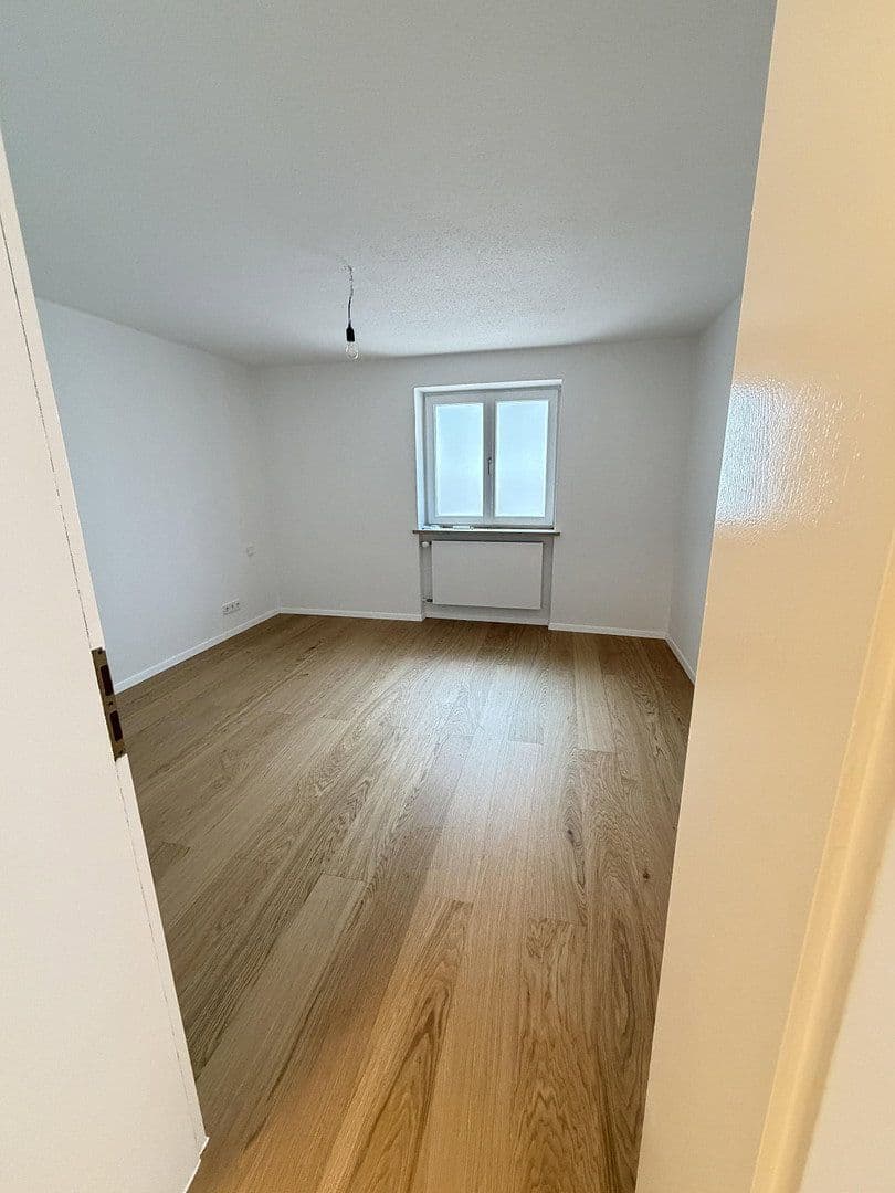 Pronájem bytu 3+1 84 m², Königsdorf, Bavorsko Pronájem bytu 3+1 84 m², Königsdorf, Bavorsko