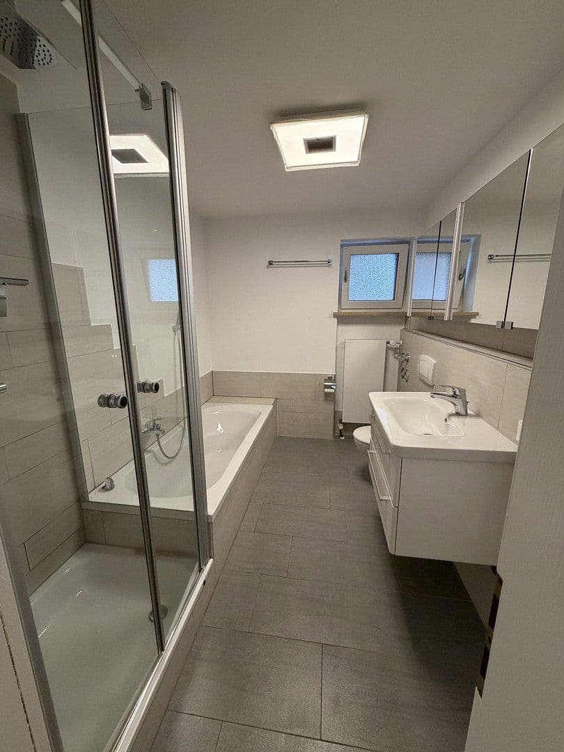 Pronájem bytu 3+1 84 m², Königsdorf, Bavorsko Pronájem bytu 3+1 84 m², Königsdorf, Bavorsko