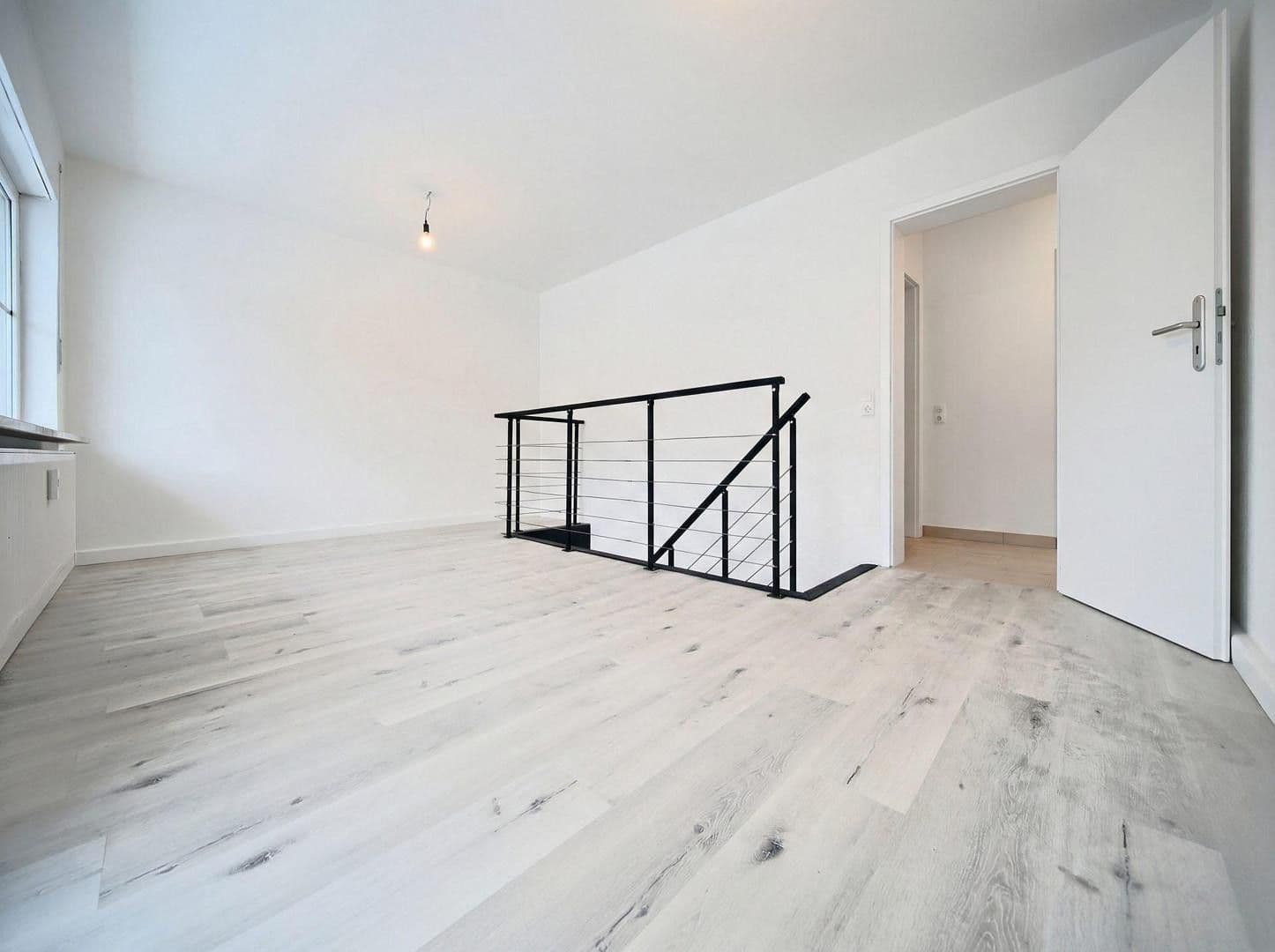 Prodej bytu 4+kk 112 m², Schobertweg 38, Erlangen, Bavorsko Prodej bytu 4+kk 112 m², Schobertweg 38, Erlangen, Bavorsko