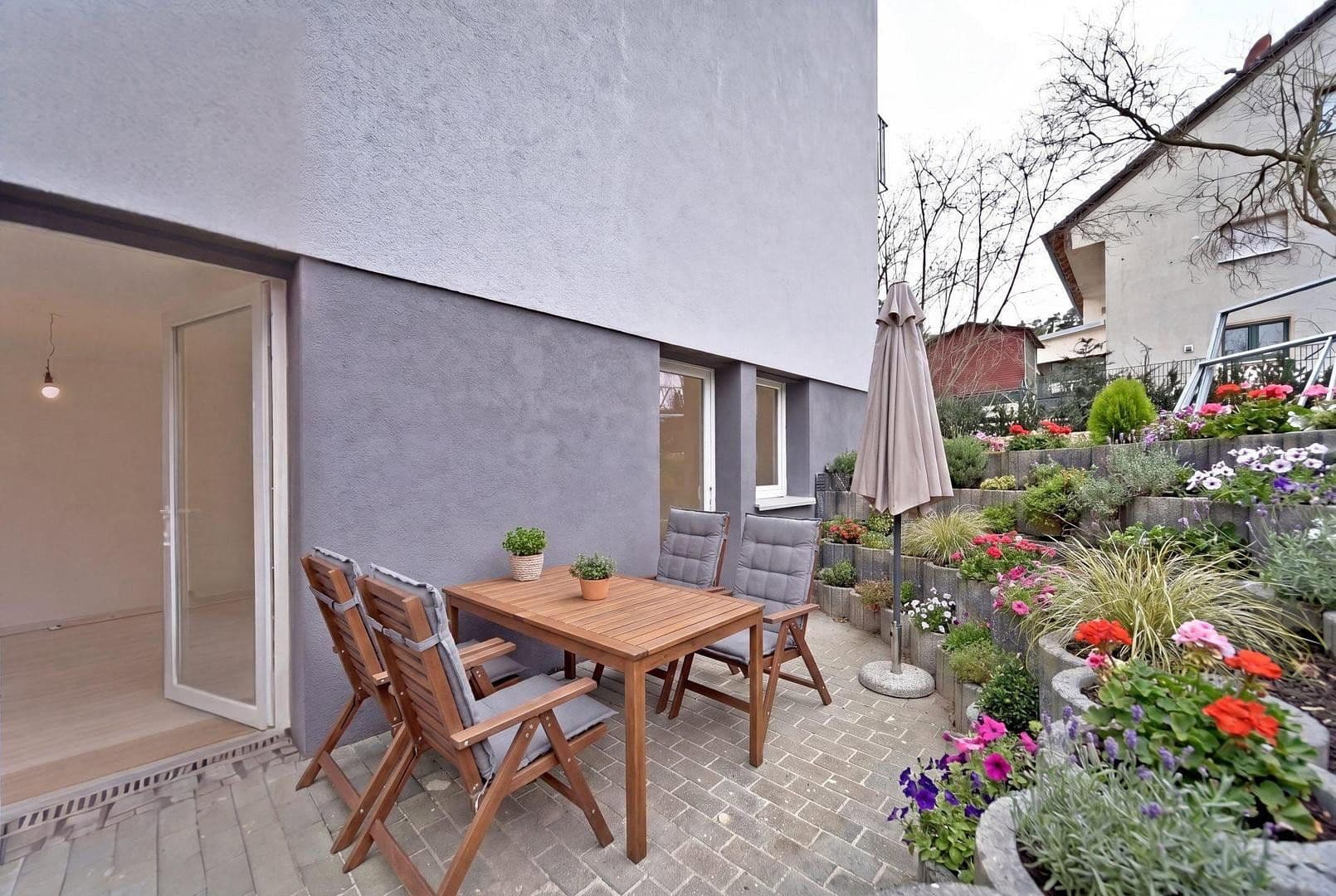 Prodej bytu 4+kk 112 m², Schobertweg 38, Erlangen, Bavorsko Prodej bytu 4+kk 112 m², Schobertweg 38, Erlangen, Bavorsko