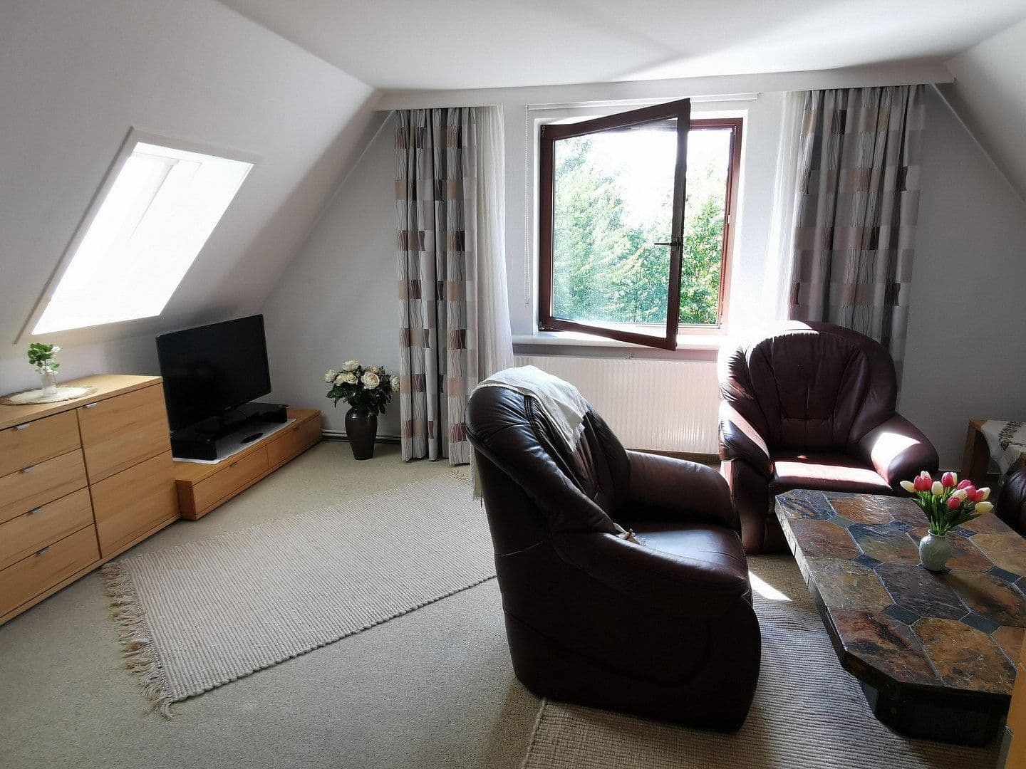 Pronájem bytu 1+kk 34 m², Hamburg, Hamburg Pronájem bytu 1+kk 34 m², Hamburg, Hamburg