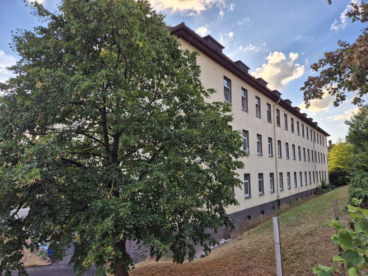 Prodej domu 2.016 m², pozemek 2.167 m², Fulda, Hessen Prodej domu 2.016 m², pozemek 2.167 m², Fulda, Hessen