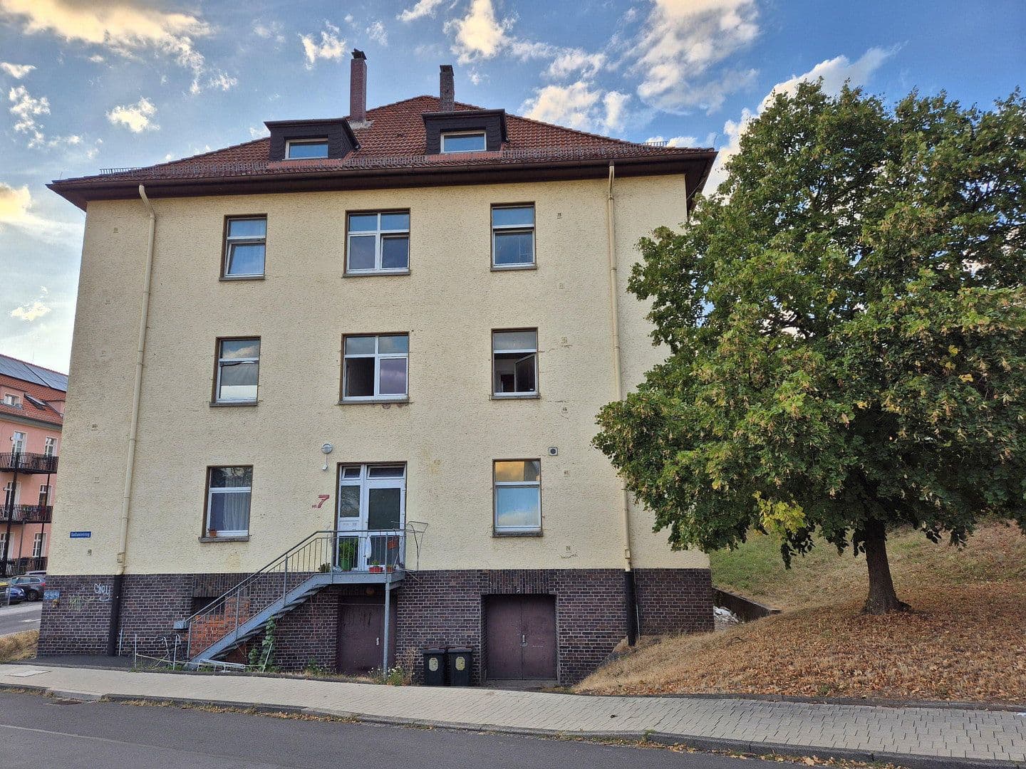 Prodej domu 2.016 m², pozemek 2.167 m², Fulda, Hessen Prodej domu 2.016 m², pozemek 2.167 m², Fulda, Hessen