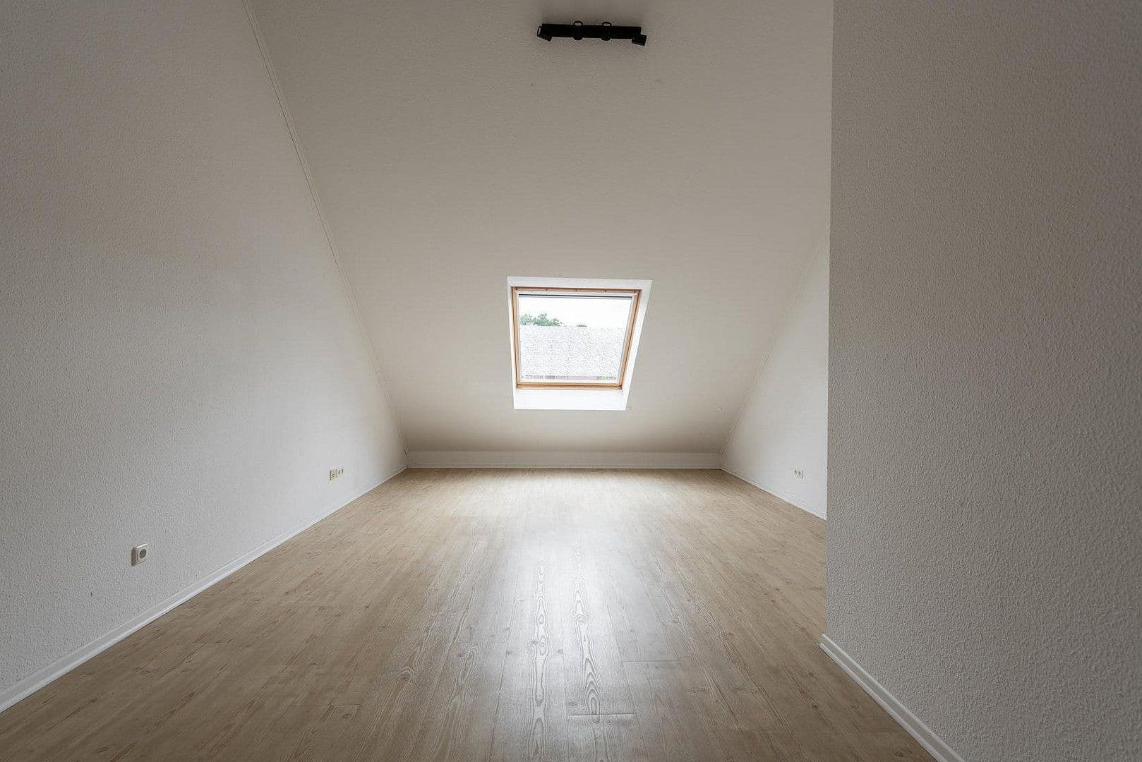 Prodej domu 115 m², pozemek 182 m², Hamburg, Hamburg Prodej domu 115 m², pozemek 182 m², Hamburg, Hamburg