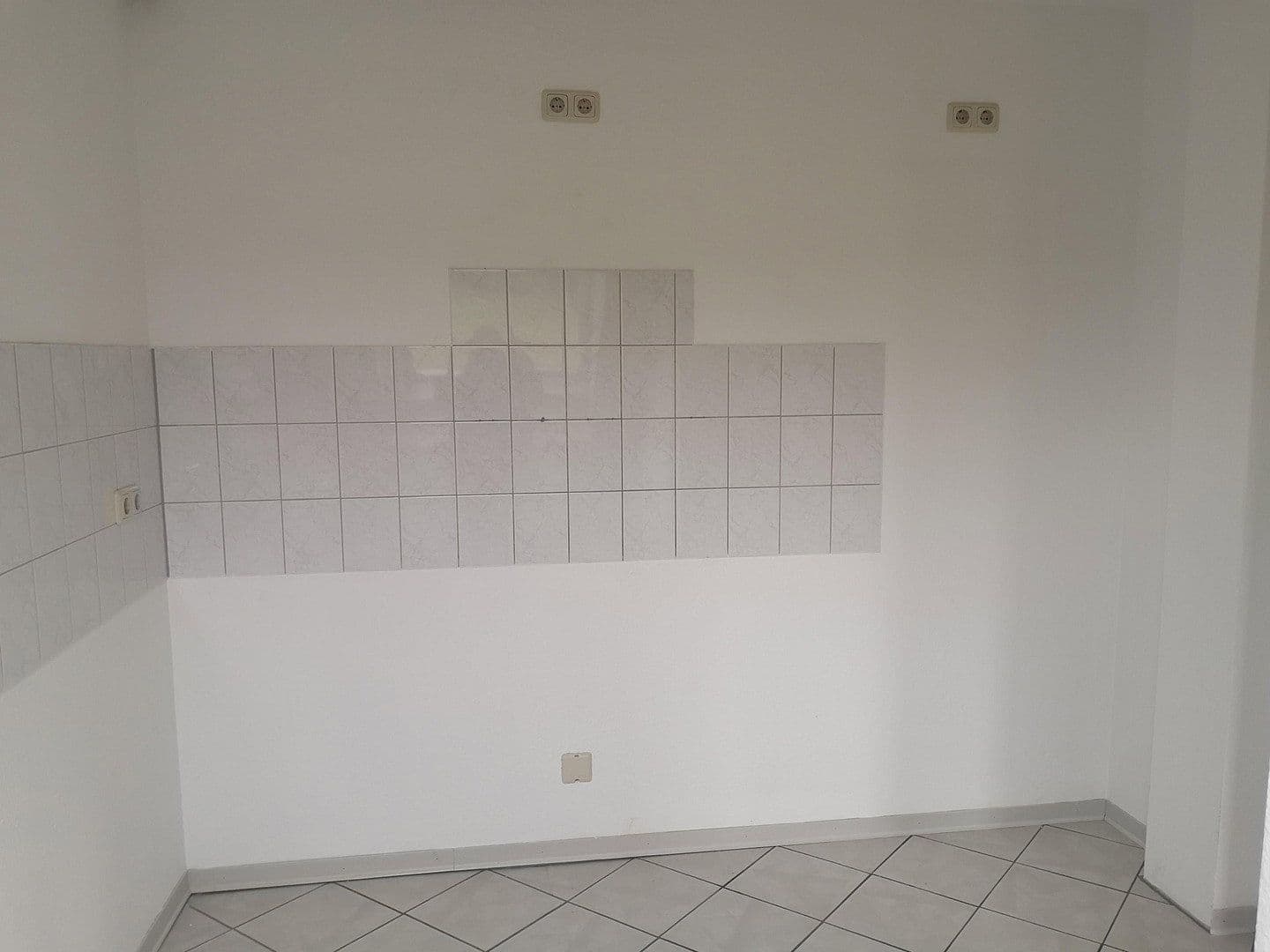 Pronájem bytu 2+1 84 m², Niedernhausen, Hessen Pronájem bytu 2+1 84 m², Niedernhausen, Hessen