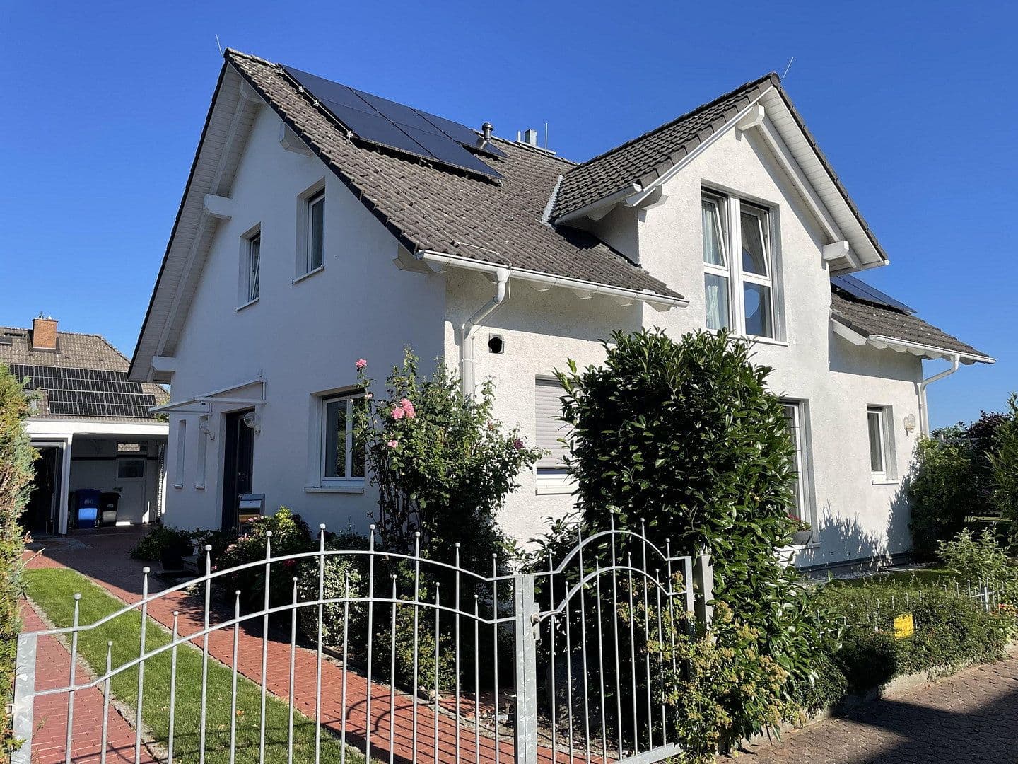 Prodej domu 175 m², pozemek 492 m², Irisweg 21, Stahnsdorf, Braniborsko Prodej domu 175 m², pozemek 492 m², Irisweg 21, Stahnsdorf, Braniborsko