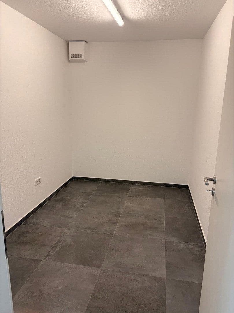 Pronájem bytu 3+1 136 m², Maubisstraße 26, Kaarst, Severní Porýní-Vestfálsko Pronájem bytu 3+1 136 m², Maubisstraße 26, Kaarst, Severní Porýní-Vestfálsko