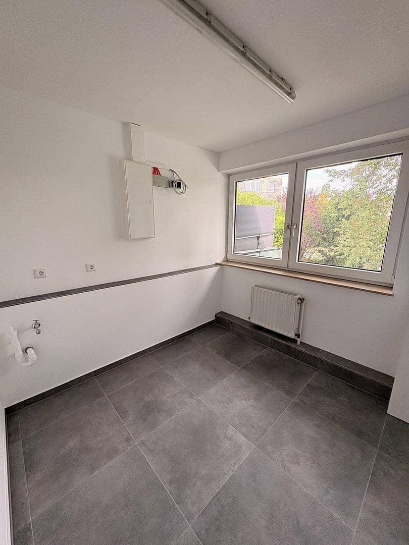 Pronájem bytu 3+1 136 m², Maubisstraße 26, Kaarst, Severní Porýní-Vestfálsko Pronájem bytu 3+1 136 m², Maubisstraße 26, Kaarst, Severní Porýní-Vestfálsko