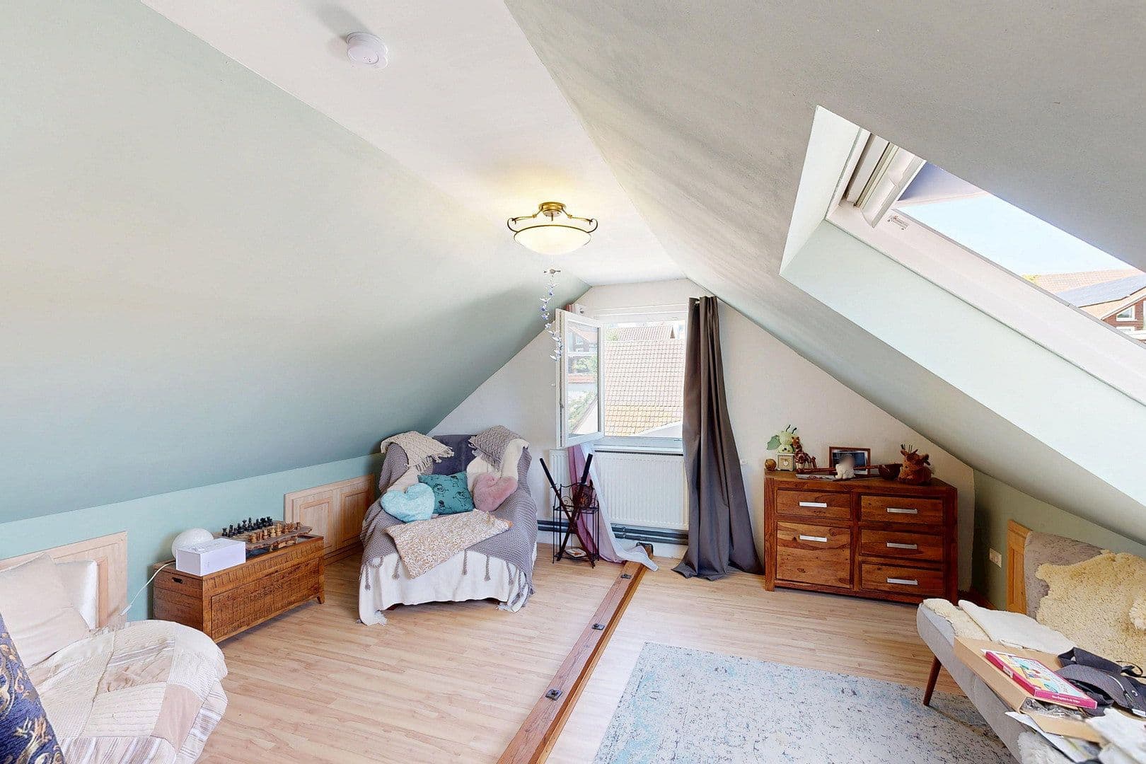Prodej domu 189 m², pozemek 1.049 m², Bachstraße 32, Kraichtal, Bádensko-Württembersko Prodej domu 189 m², pozemek 1.049 m², Bachstraße 32, Kraichtal, Bádensko-Württembersko