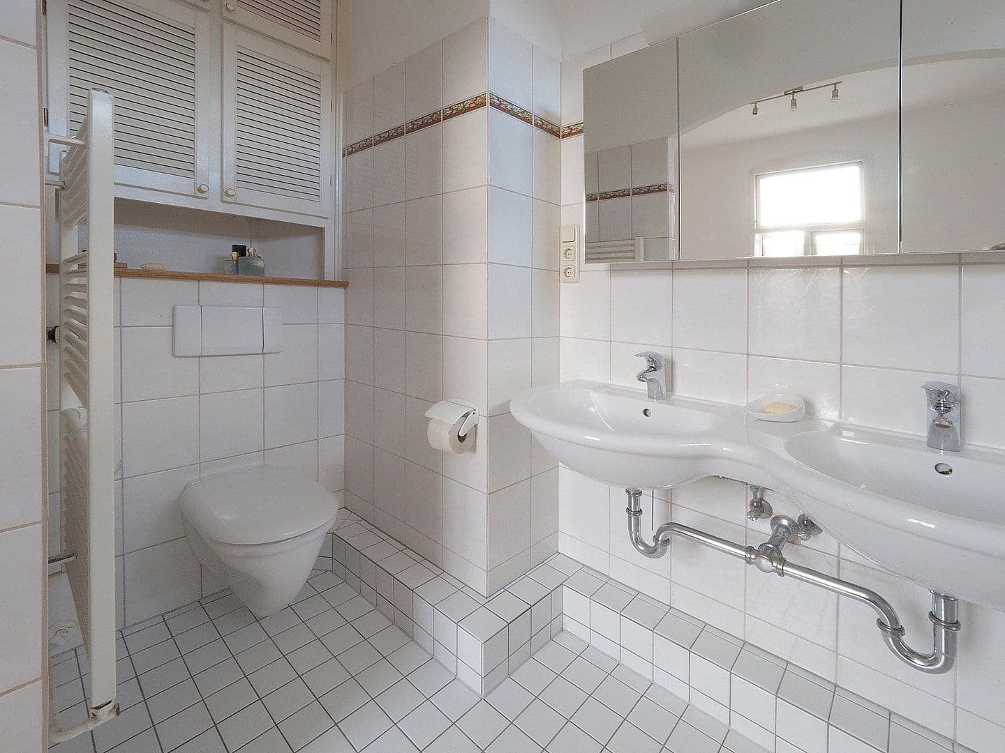 Prodej domu 196 m², pozemek 452 m², Kirchhofstrasse 7, Freiburg (Elbe), Dolní Sasko Prodej domu 196 m², pozemek 452 m², Kirchhofstrasse 7, Freiburg (Elbe), Dolní Sasko