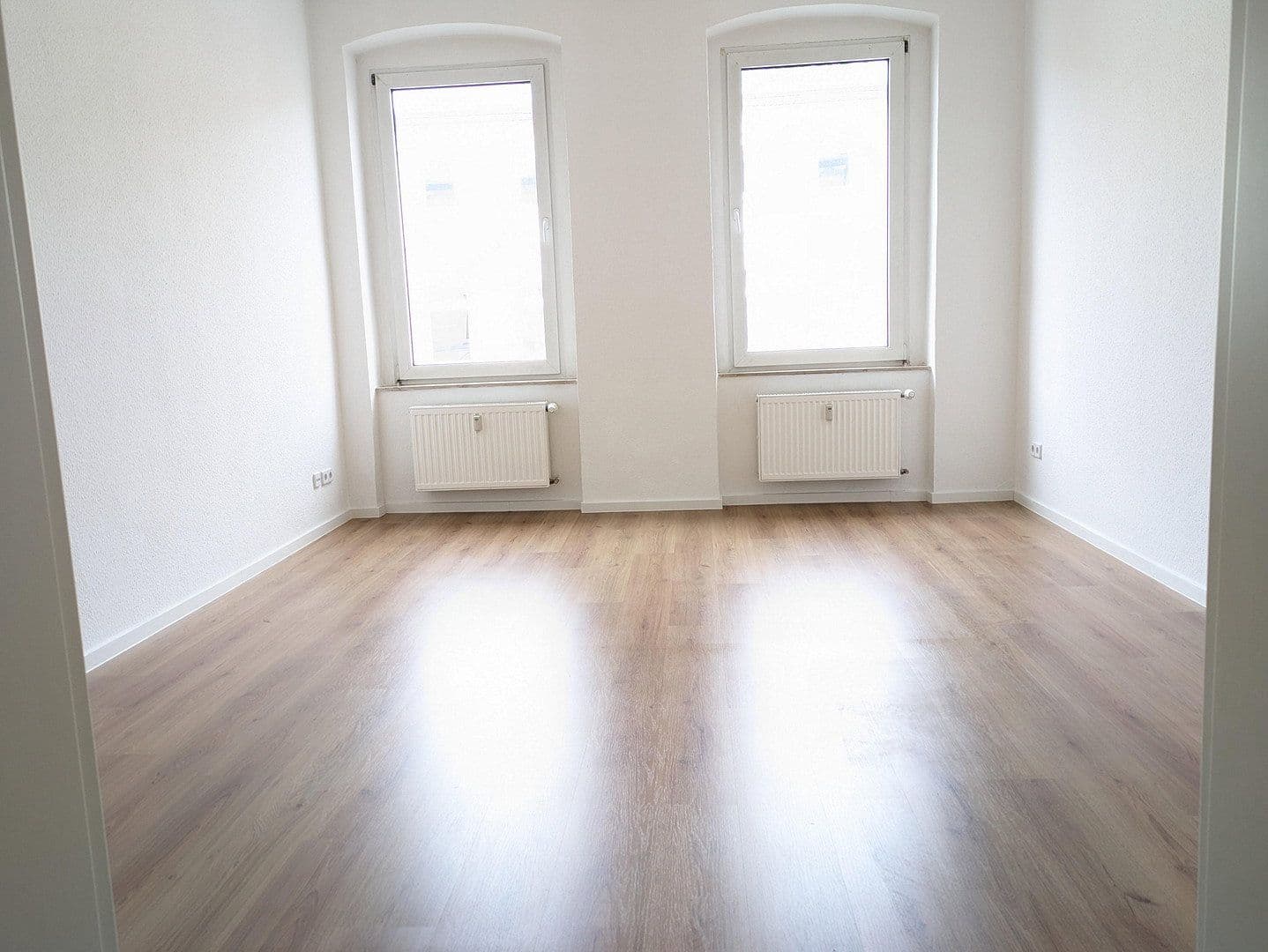 Pronájem bytu 3+1 81 m², Thomasiusstr. 12, Halle, Sasko-Anhaltsko Pronájem bytu 3+1 81 m², Thomasiusstr. 12, Halle, Sasko-Anhaltsko