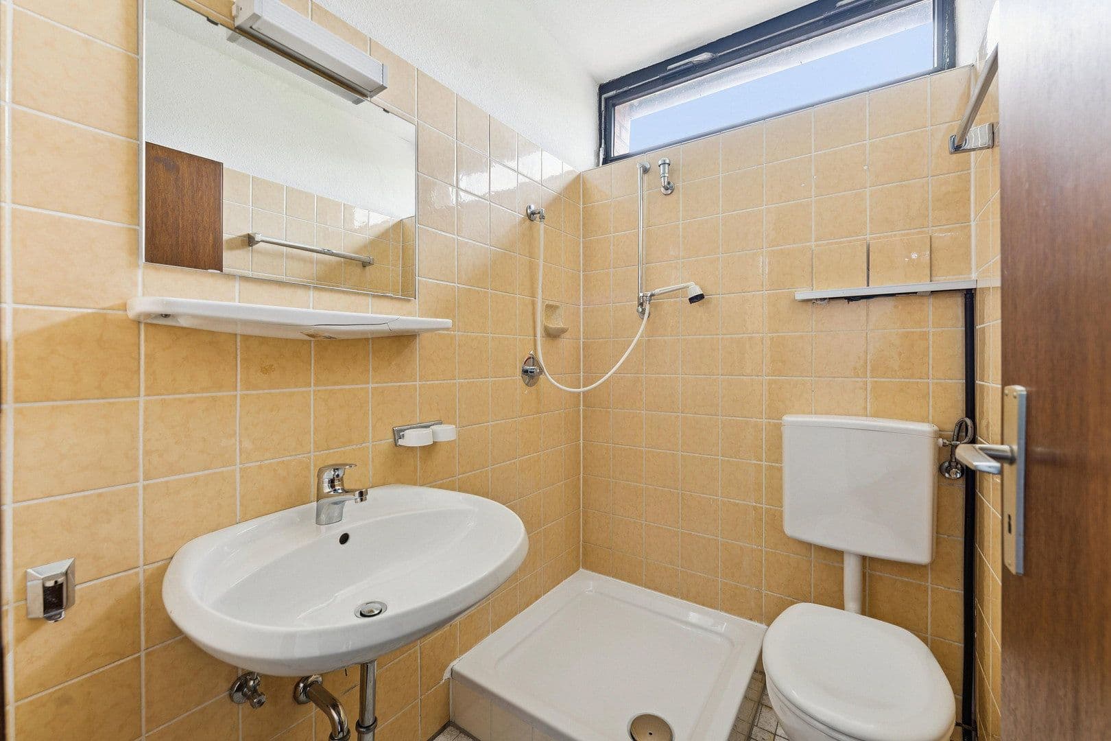 Prodej domu 130 m², pozemek 473 m², Marienburger Strasse 32, Bovenden, Dolní Sasko Prodej domu 130 m², pozemek 473 m², Marienburger Strasse 32, Bovenden, Dolní Sasko
