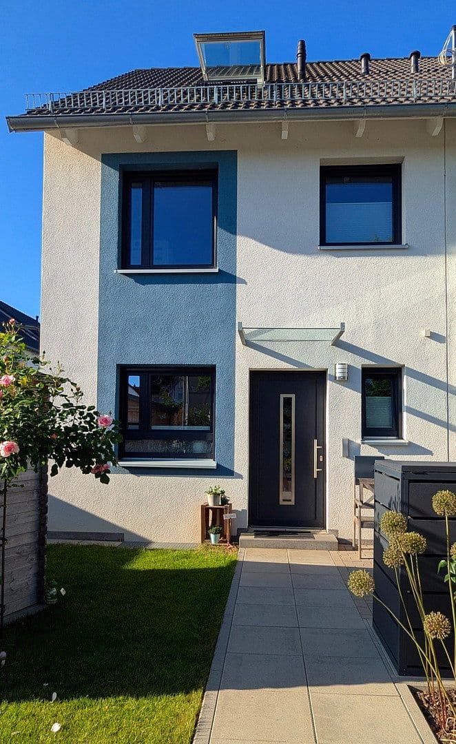 Prodej domu 132 m², pozemek 270 m², Ebersbach an der Fils, Bádensko-Württembersko Prodej domu 132 m², pozemek 270 m², Ebersbach an der Fils, Bádensko-Württembersko