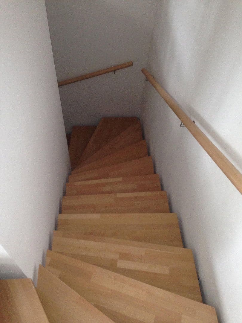 Pronájem domu 128 m², pozemek 110 m², Waldstr. 8, Germering, Bavorsko Pronájem domu 128 m², pozemek 110 m², Waldstr. 8, Germering, Bavorsko