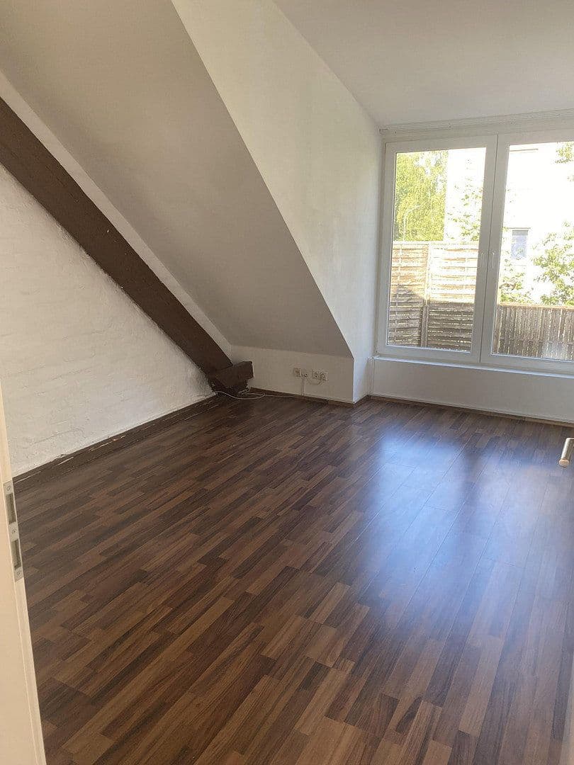 Pronájem bytu 3+1 100 m², Kantstrasse 16-18, Lübeck, Šlesvicko-Holštýnsko Pronájem bytu 3+1 100 m², Kantstrasse 16-18, Lübeck, Šlesvicko-Holštýnsko