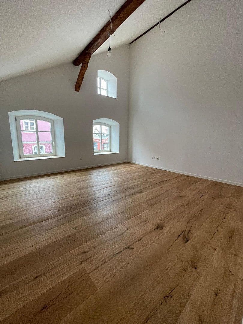 Pronájem domu 130 m², pozemek 150 m², Ringweg 1, Hemau, Bavorsko Pronájem domu 130 m², pozemek 150 m², Ringweg 1, Hemau, Bavorsko