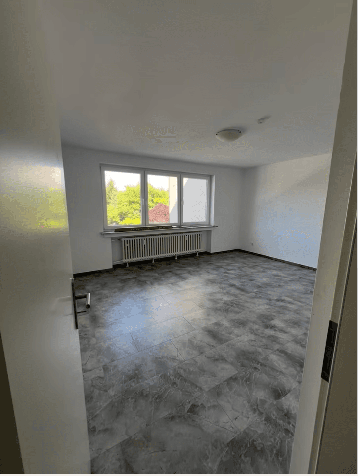 Pronájem bytu 3+1 96 m², Hochemmericher Str. 29, Duisburg, Severní Porýní-Vestfálsko Pronájem bytu 3+1 96 m², Hochemmericher Str. 29, Duisburg, Severní Porýní-Vestfálsko