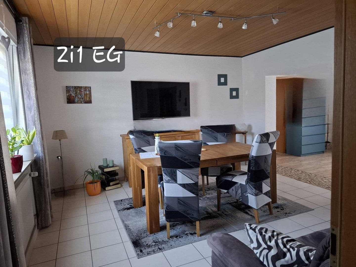 Prodej domu 201 m², pozemek 655 m², Kirchstraße 34, Ehringshausen, Hessen Prodej domu 201 m², pozemek 655 m², Kirchstraße 34, Ehringshausen, Hessen