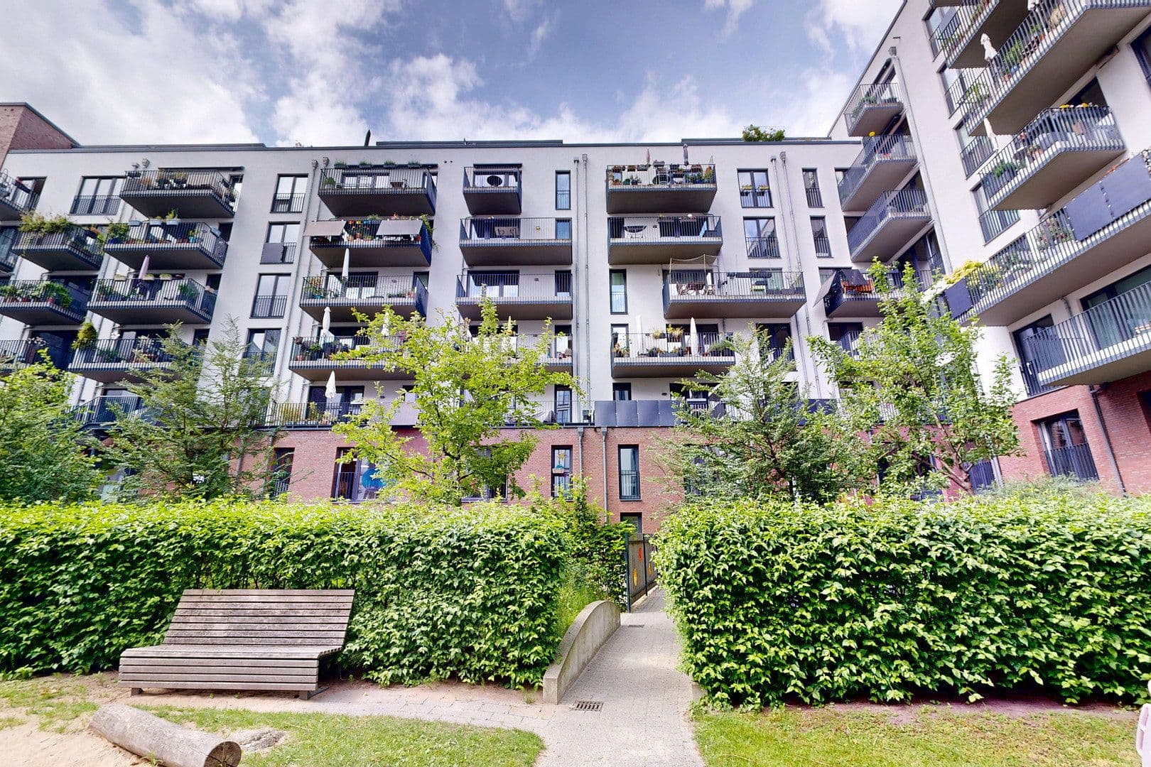 Prodej bytu 3+1 88 m², Hamburg, Hamburg Prodej bytu 3+1 88 m², Hamburg, Hamburg