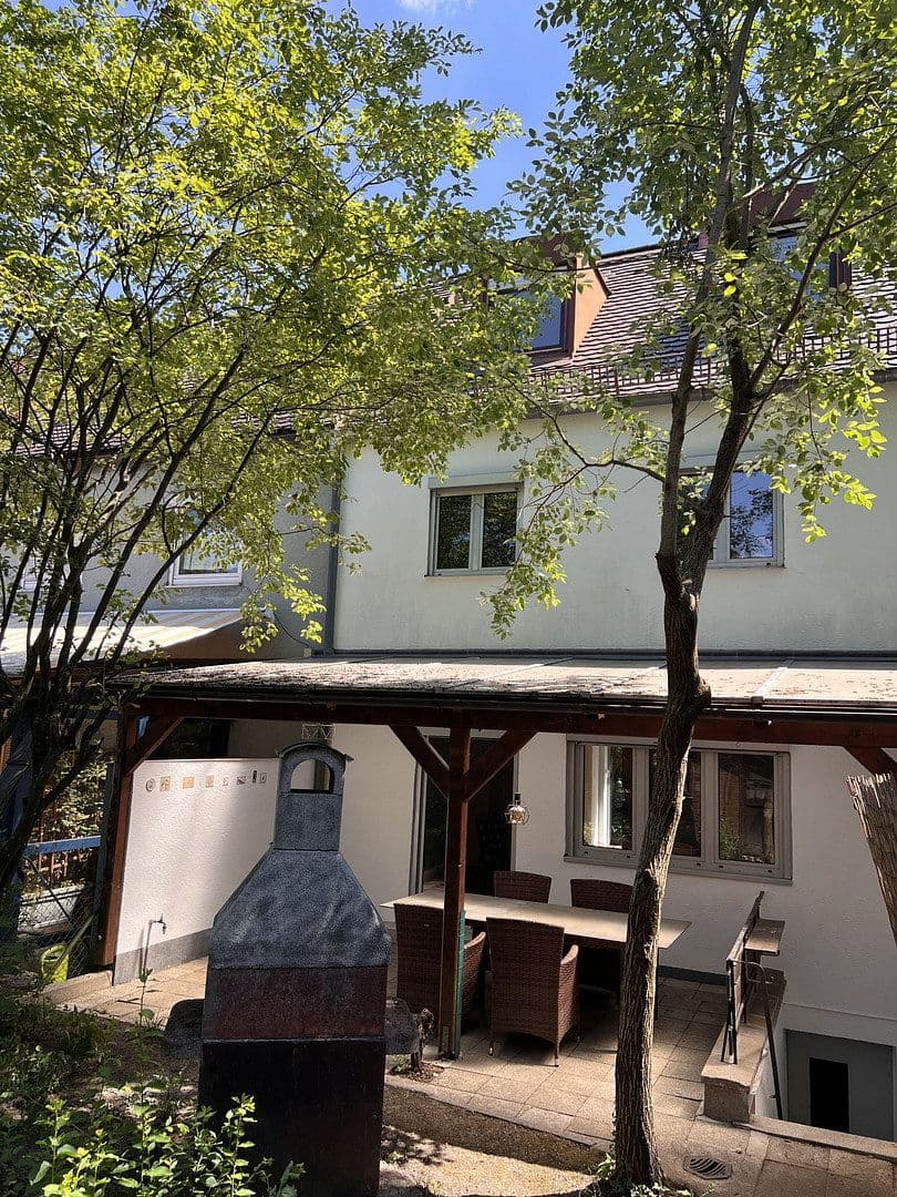 Prodej domu 132 m², pozemek 180 m², München-Ramersdorf, Bavorsko Prodej domu 132 m², pozemek 180 m², München-Ramersdorf, Bavorsko