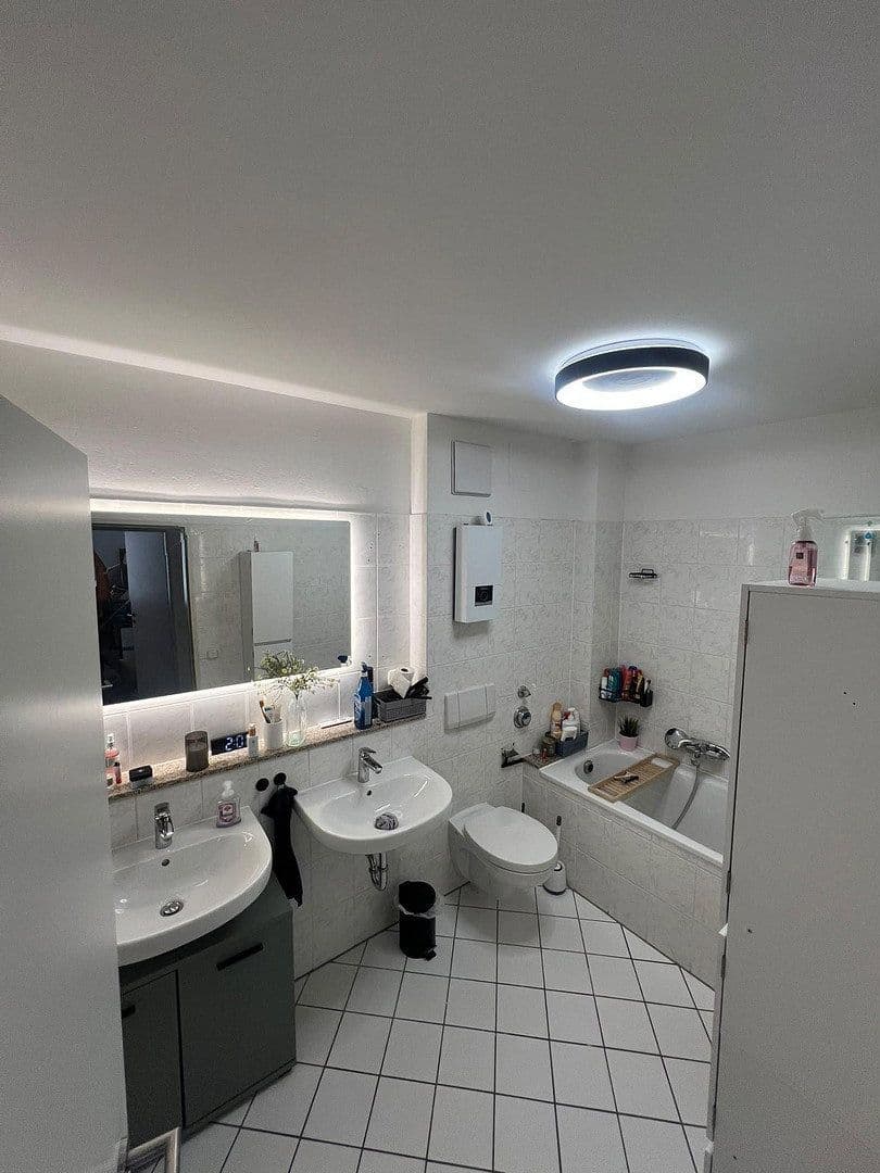 Pronájem bytu 3+1 80 m², Markusstr. 9, Niederkassel, Severní Porýní-Vestfálsko Pronájem bytu 3+1 80 m², Markusstr. 9, Niederkassel, Severní Porýní-Vestfálsko