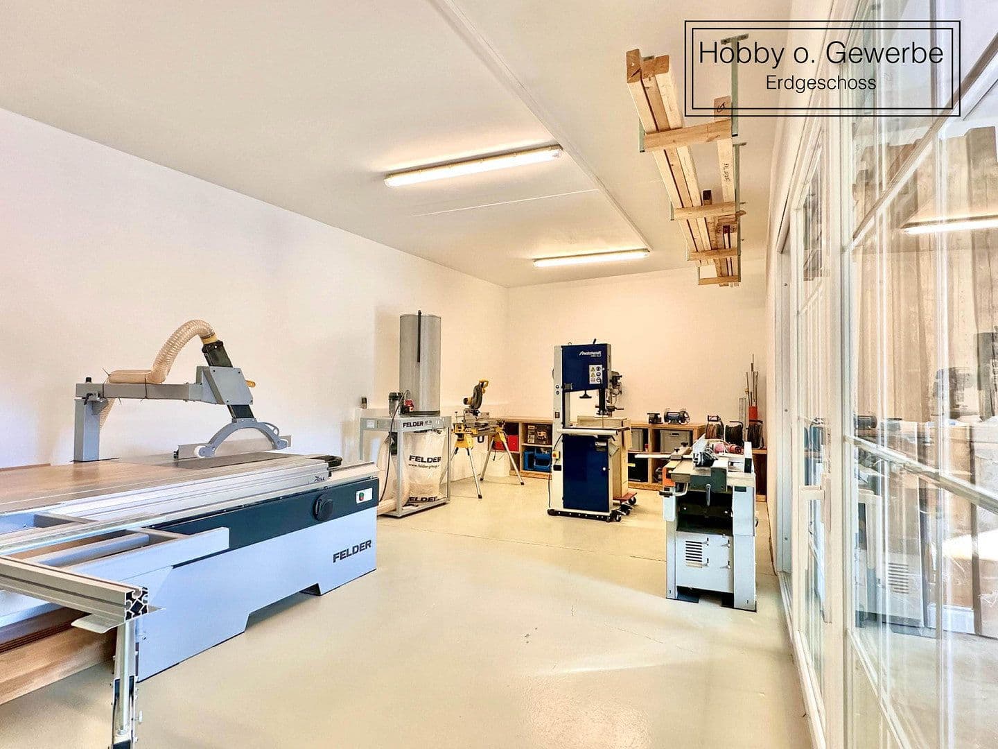 Prodej domu 384 m², pozemek 970 m², Mannebach, Porýní-Falc Prodej domu 384 m², pozemek 970 m², Mannebach, Porýní-Falc