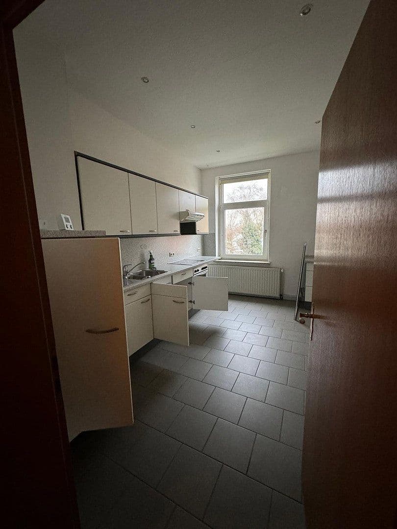 Pronájem bytu 3+1 85 m², Wenderter Straße 15, Sarstedt, Dolní Sasko Pronájem bytu 3+1 85 m², Wenderter Straße 15, Sarstedt, Dolní Sasko