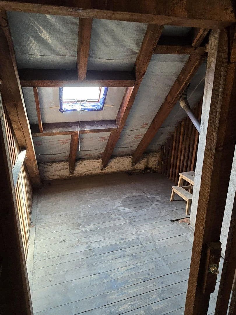 Pronájem bytu 3+1 86 m², Mitschurinstr. 5, Bitterfeld-Wolfen, Sasko-Anhaltsko Pronájem bytu 3+1 86 m², Mitschurinstr. 5, Bitterfeld-Wolfen, Sasko-Anhaltsko