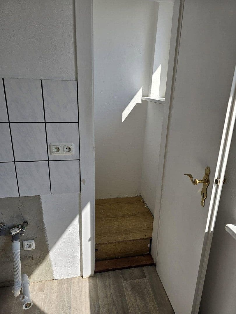Pronájem bytu 3+1 86 m², Mitschurinstr. 5, Bitterfeld-Wolfen, Sasko-Anhaltsko Pronájem bytu 3+1 86 m², Mitschurinstr. 5, Bitterfeld-Wolfen, Sasko-Anhaltsko