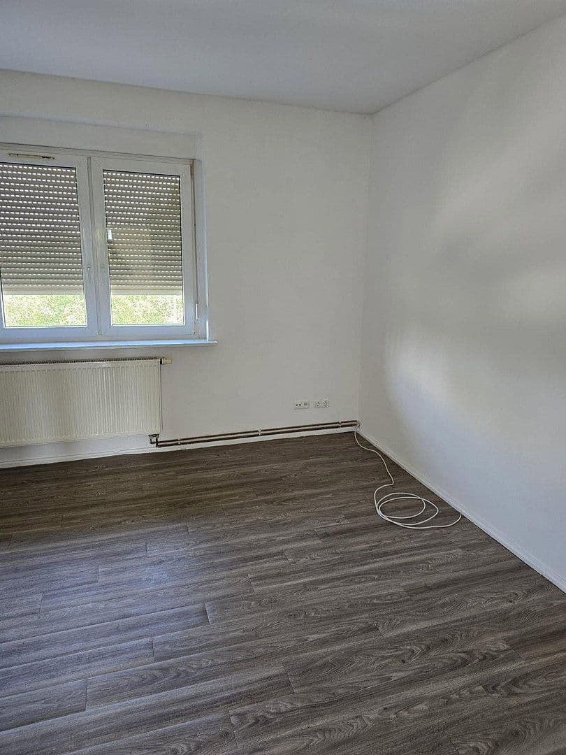 Pronájem bytu 3+1 86 m², Mitschurinstr. 5, Bitterfeld-Wolfen, Sasko-Anhaltsko Pronájem bytu 3+1 86 m², Mitschurinstr. 5, Bitterfeld-Wolfen, Sasko-Anhaltsko