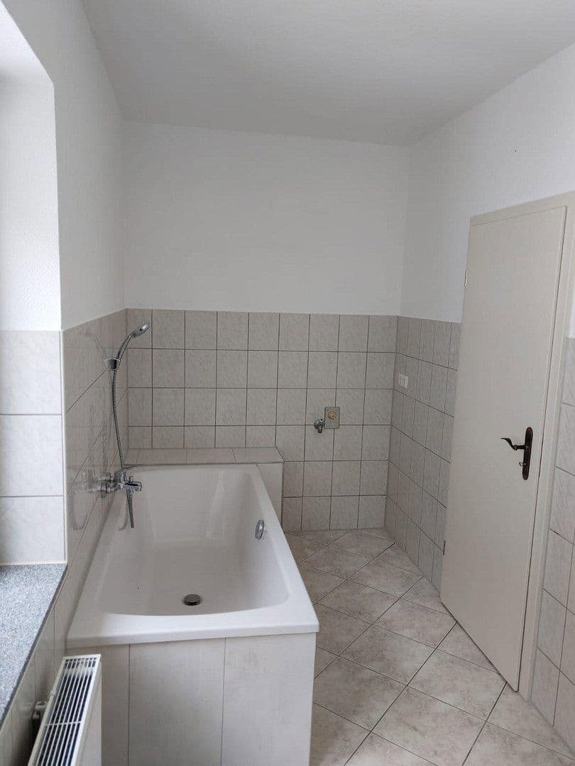 Pronájem bytu 3+1 80 m², Lößnitztal 122, Oederan, Sasko Pronájem bytu 3+1 80 m², Lößnitztal 122, Oederan, Sasko